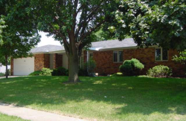 304 N Parkside Rd., Normal, IL 61761