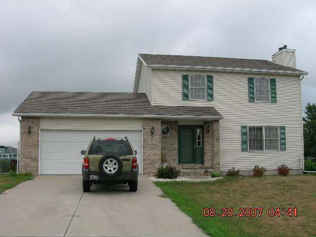 504 Valentine Ct., Hudson, IL 61748