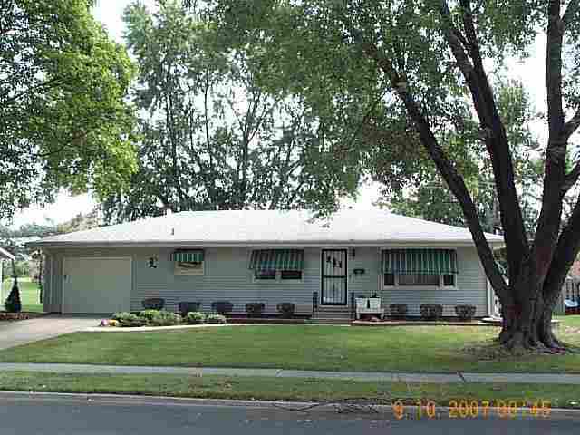 819 Dillon, Normal, IL 61761