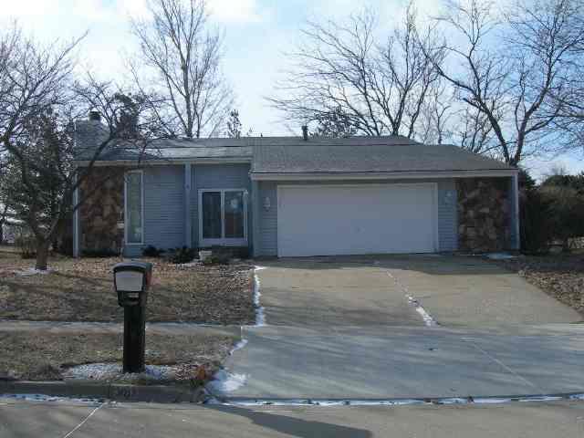3017 Carlene, Bloomington, IL 61704