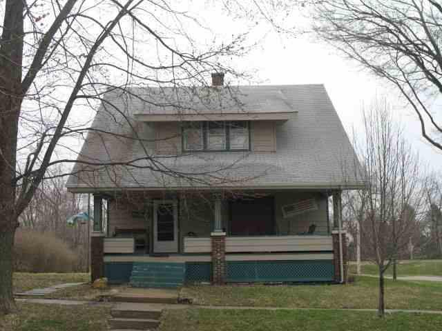 318 S East St., Clinton, IL 61727