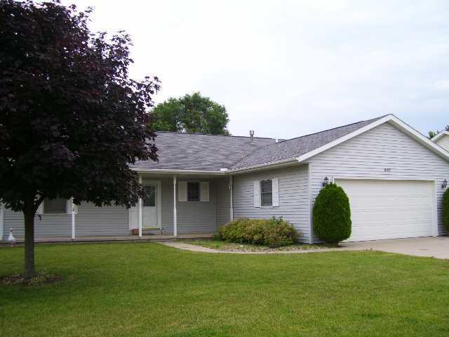 807 Phaeton Pl., Normal, IL 61761