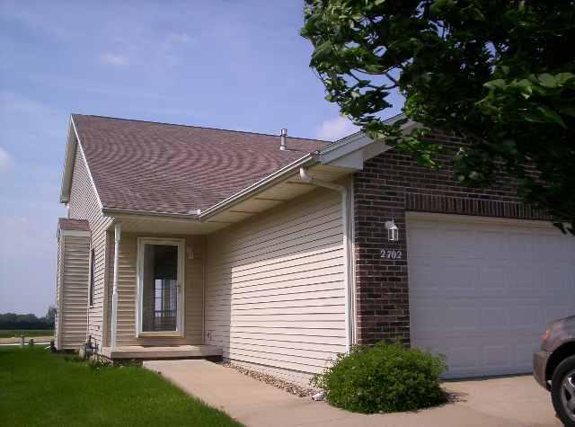 2702 Westbrook Dr., Bloomington, IL 61704