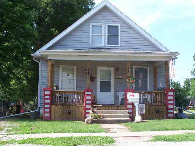 223 E Julia, Clinton, IL 61727