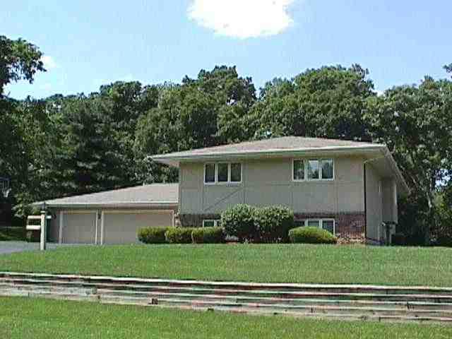 19316 Inverness Ct., Bloomington, IL 61704