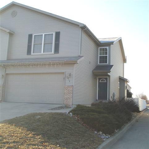 2817 Gill St., Bloomington, IL 61704