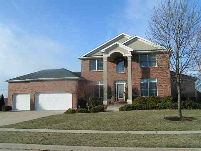 2010 Longwood Ln., Bloomington, IL 61704