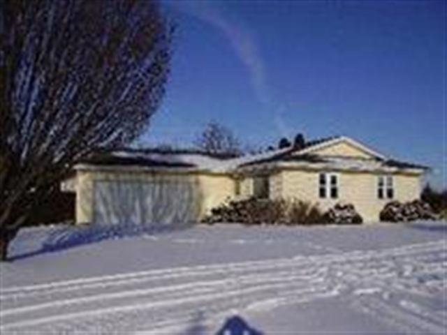 4 King James, Mackinaw, IL 61755