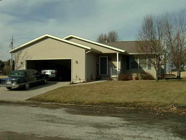 301 Ceilo View, Colfax, IL 61728