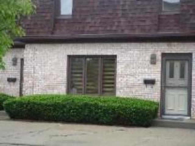 321 S Towanda #6, Normal, IL 61761
