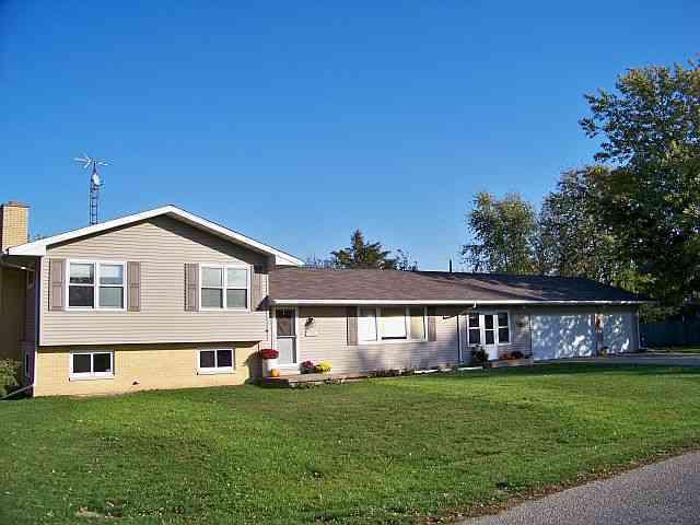 10901 Melton Dr., Bloomington, IL 61705