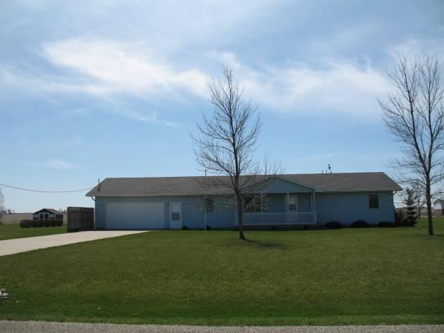 11038 Washington Rd., Clinton, IL 61727
