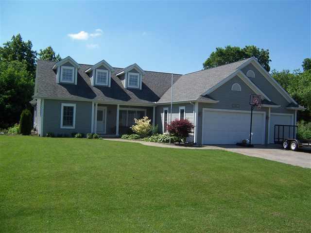 121 Brandy Dr., Mackinaw, IL 61755