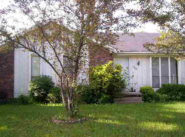 1302 Jersey, Normal, IL 61761