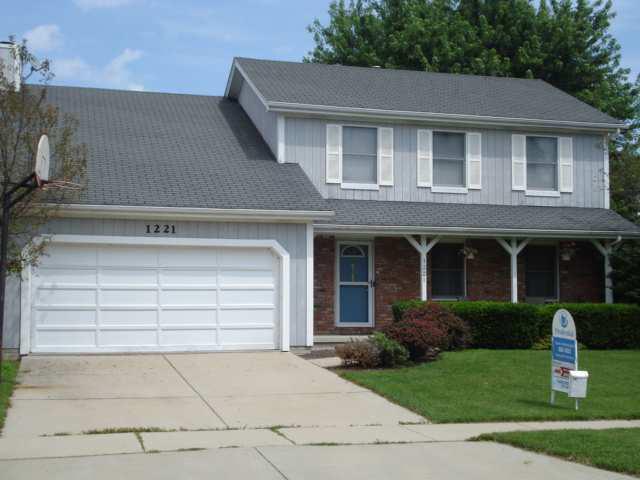 1221 Cadwell, Bloomington, IL 61704