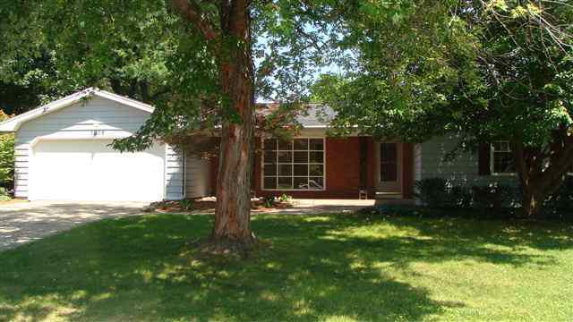 1008 Barton Dr., Normal, IL 61761
