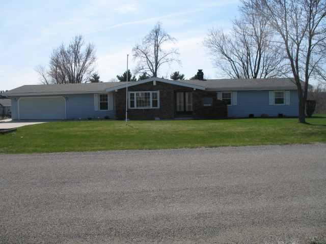 5349 Hickory Manor Ln., Clinton, IL 61727