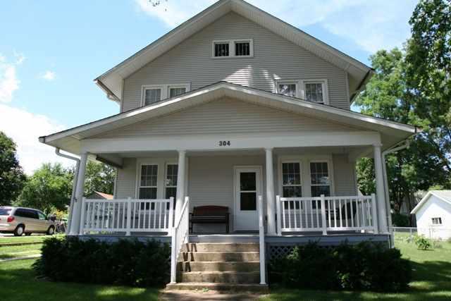 304 E Fifth St., Mackinaw, IL 61755
