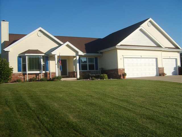 5 Fox Run, Downs, IL 61736