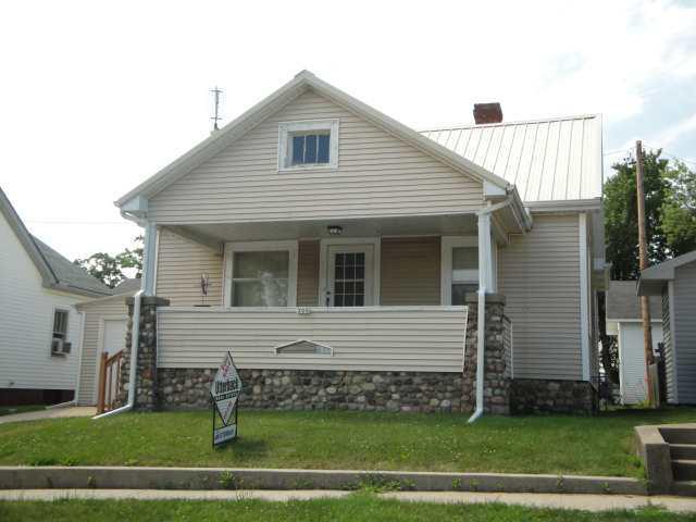 306 W White, Clinton, IL 61727