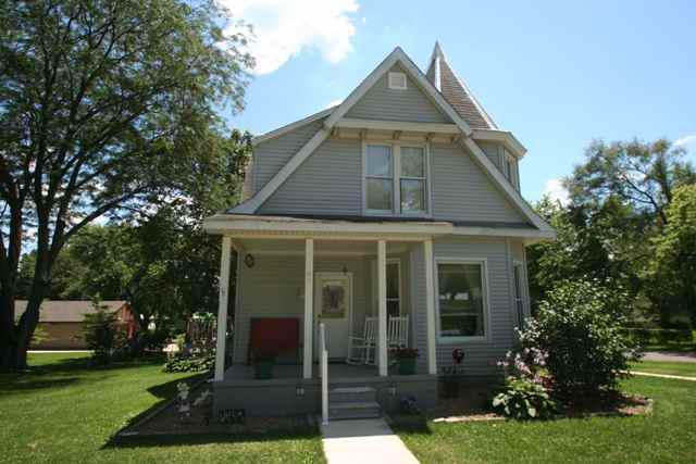 401 E Madison, Mackinaw, IL 61755