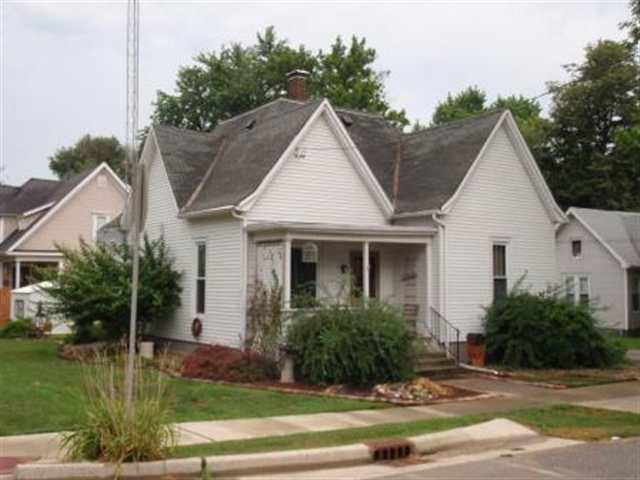 323 W Webster St., Clinton, IL 61727
