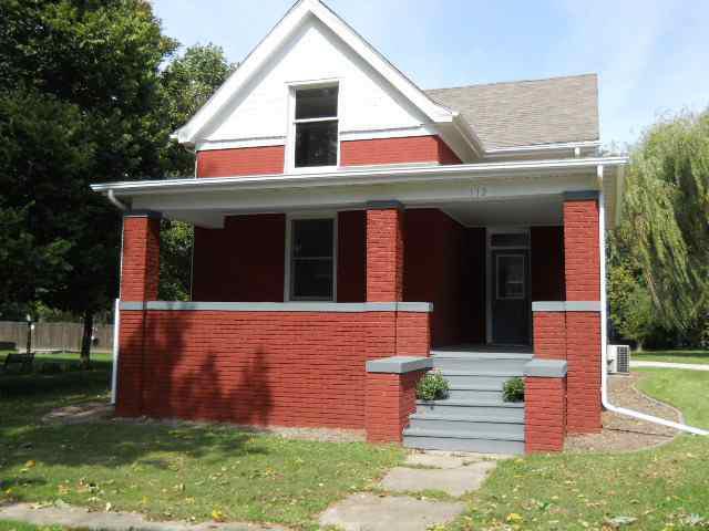 112 E Garfield St., Downs, IL 61736