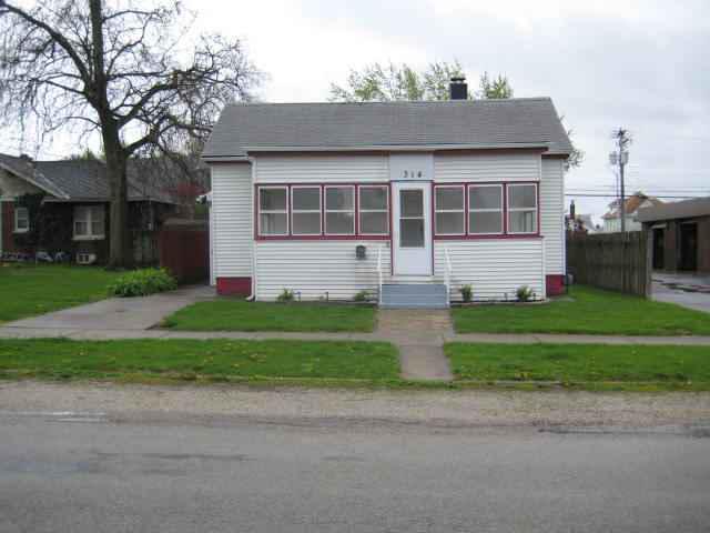 314 W Adams, Clinton, IL 61727