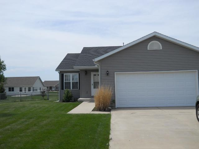 402 Sunset, Colfax, IL 61728