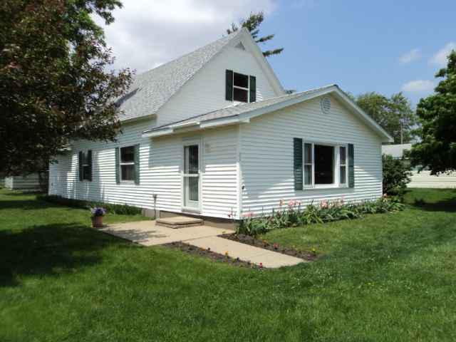 21 Chestnut, Weldon, IL 61882