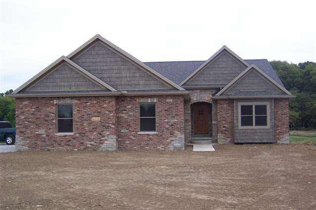 10662 Timber Creek Rd., Shirley, IL 61722