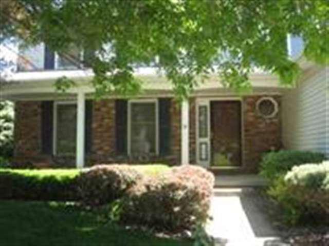 1504 Paddington, Bloomington, IL 61704