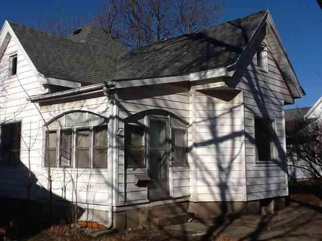 315 N Grant St., Clinton, IL 61727