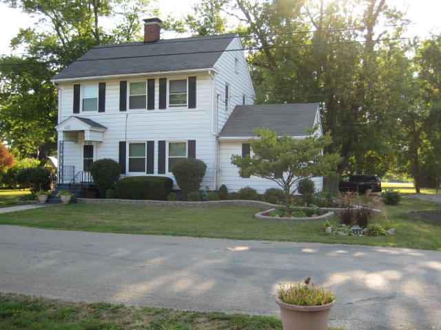 902 W Adams St., Clinton, IL 61727