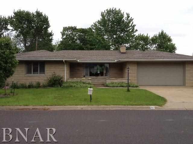 311 S Tazewell St., Mackinaw, IL 61755