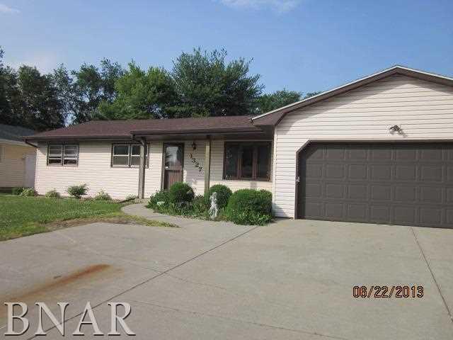 1327 Vernon, Normal, IL 61761