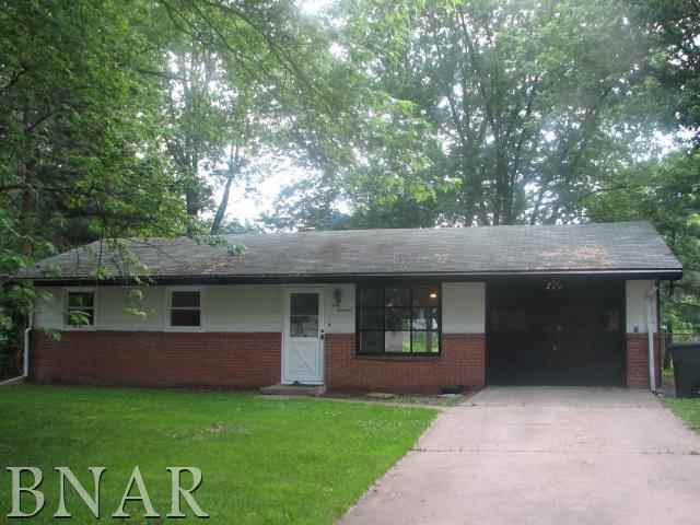 413 Standish, Bloomington, IL 61704