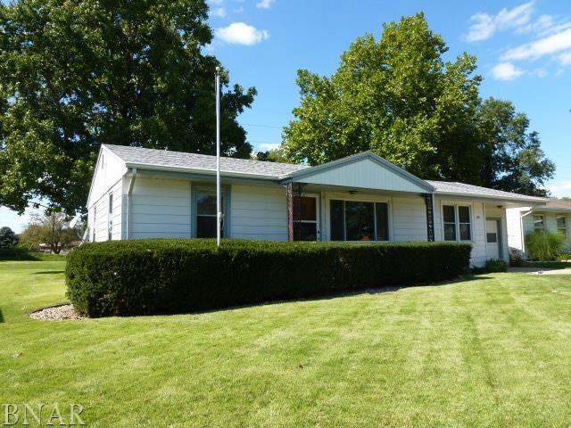 207 Cedar Dr., Clinton, IL 61727