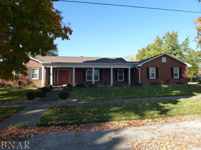 719 N Jackson, Clinton, IL 61727