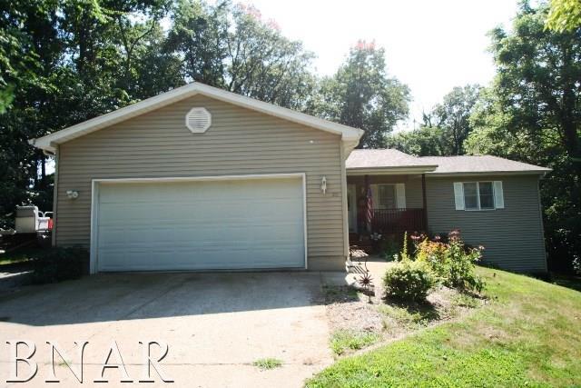 20 Kenton St., Mackinaw, IL 61755