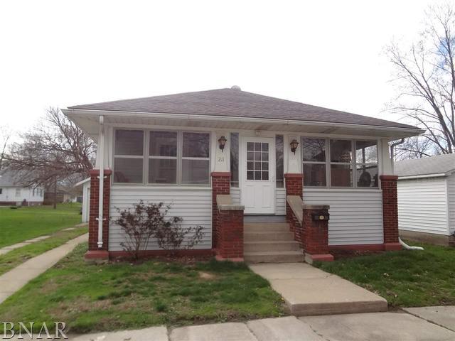 211 N Linden St., Clinton, IL 61727