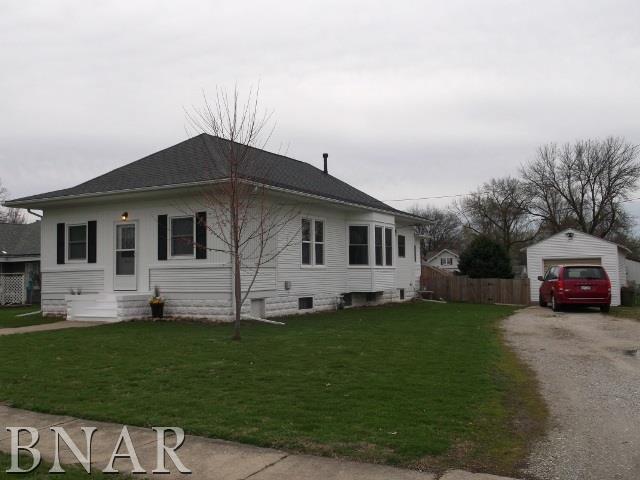 203 W Madison, Mackinaw, IL 61755