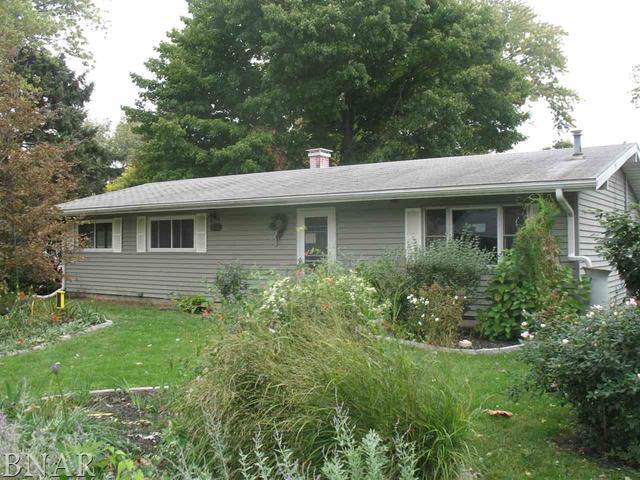 20 Fairlawn, Clinton, IL 61727