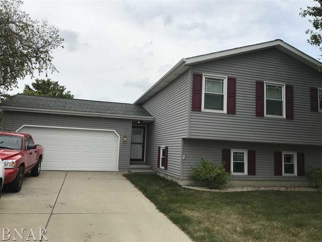 2722 Rocksbury Dr., Bloomington, IL 61704