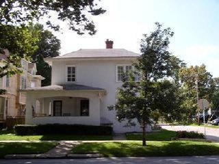 601 E Washington St., Bloomington, IL 61701