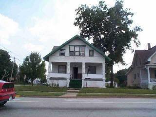 202 W Emerson St., Bloomington, IL 61701