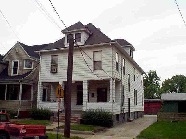914.5 N Lee St., Bloomington, IL 61701