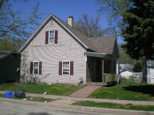 805 W Jefferson St., Bloomington, IL 61701