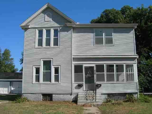 618 E Walnut St., Bloomington, IL 61701
