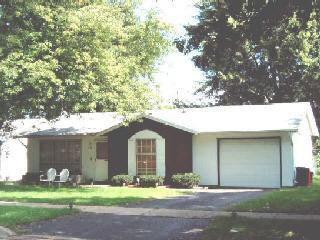 1320 Beverly Ln., Bloomington, IL 61704